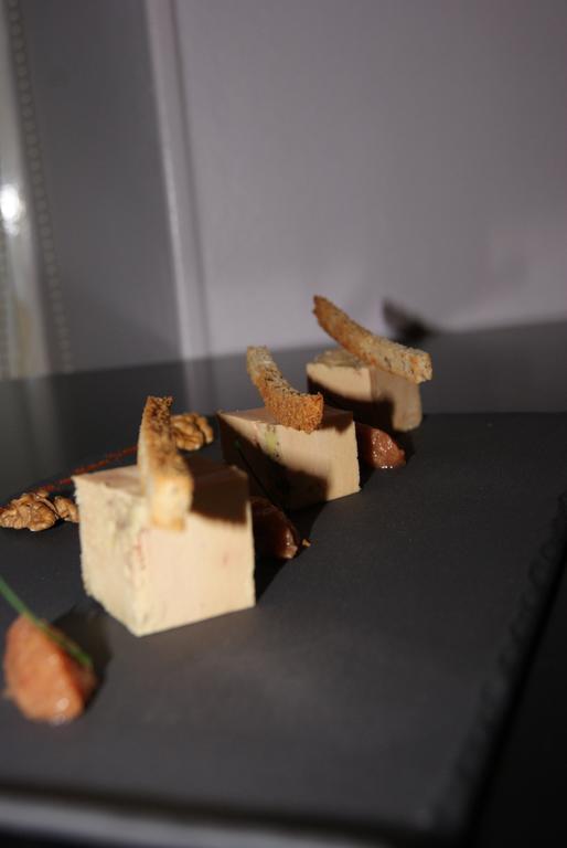 Logis Hotel Restaurant Des Voyageurs Tarnac Kültér fotó
