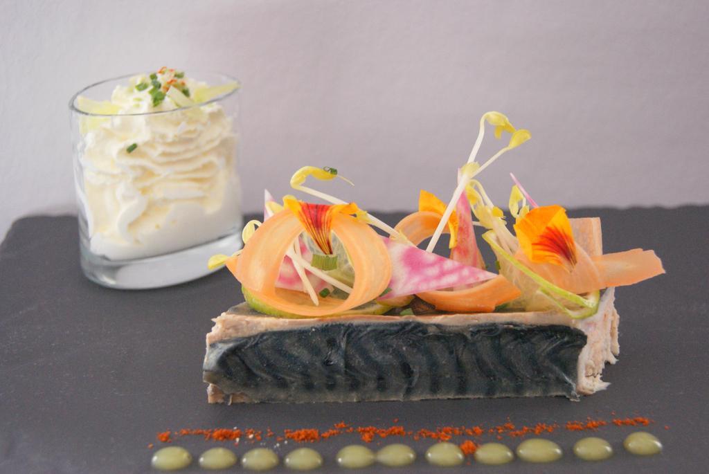 Logis Hotel Restaurant Des Voyageurs Tarnac Kültér fotó