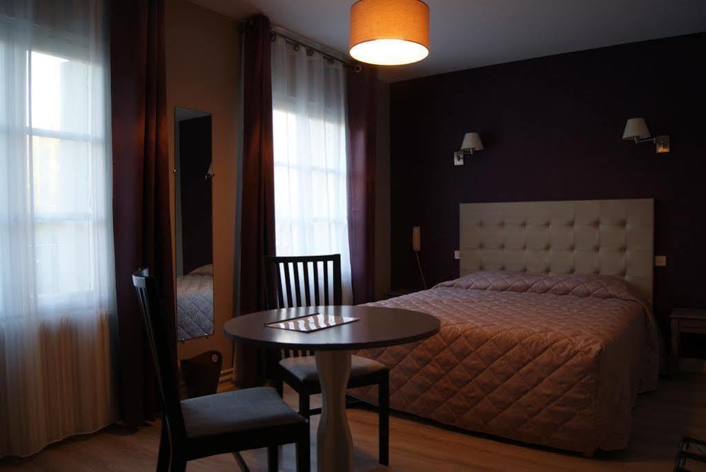 Logis Hotel Restaurant Des Voyageurs Tarnac Kültér fotó